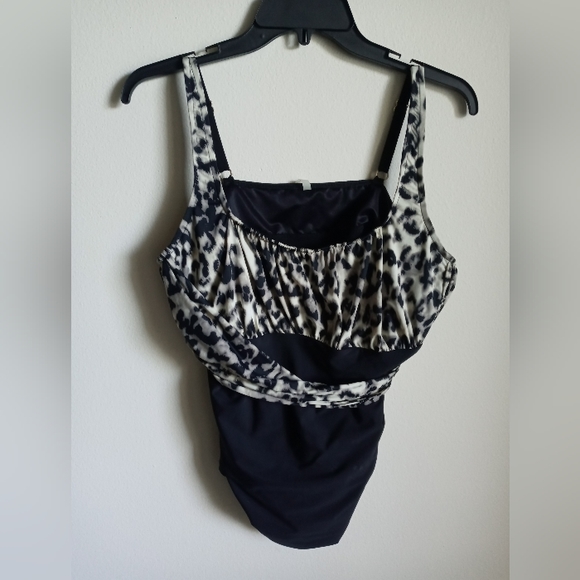 Land's End Swim top Size 16 - Picture 2 of 6